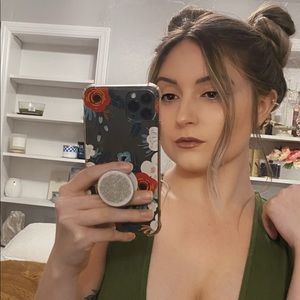 Meet your Posher, Julia